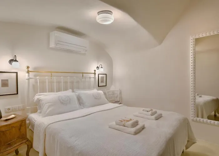 The A Collection By K&k Oia (Santorini)