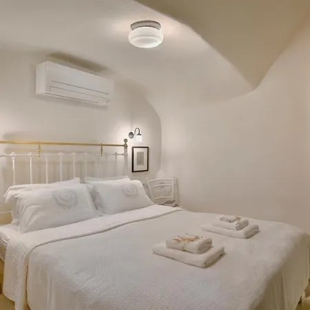 The A Collection By K&k Oia (Santorini)